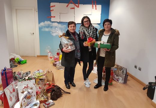 Flora Grela, Lucía Vilariño e Teresa Marzoa, gañadoras do sorteo de Nadal de Eu Merco en Ordes